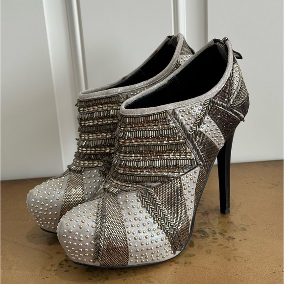 BOSTON PROPER Beaded Sequined Embellished Platform Heels -8.5 - Picture 4 of 11